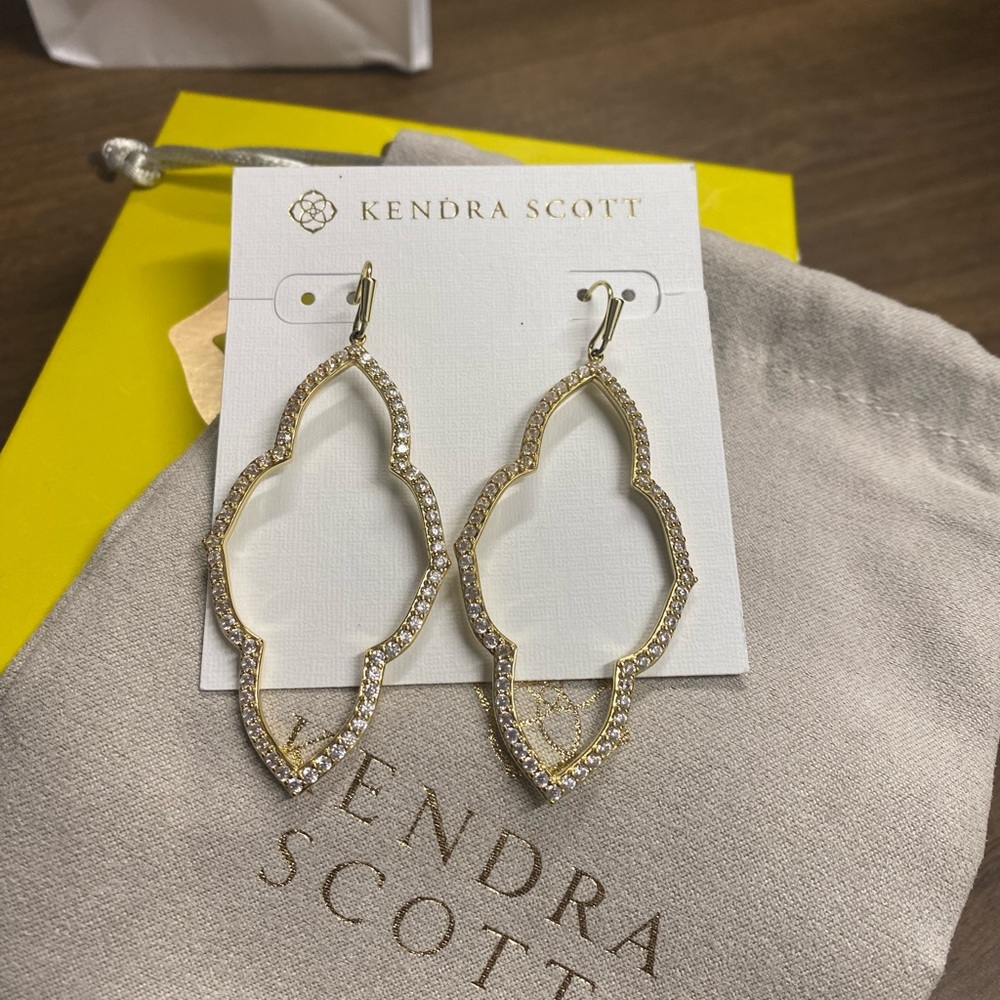 Kendra scott abbie earrings in gold